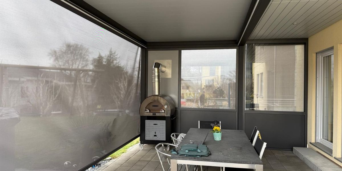 Lamellenpergola mit integriertem Pizzaofen in Tafers